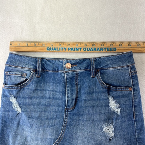 Celebrity Pink Blue Jean Mini Skirt Distressed Juniors Size 7 28 - Picture 4 of 6